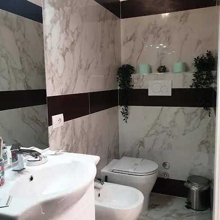 Appartamento Elegante E Spazioso Bilocale In Zona Certosa *